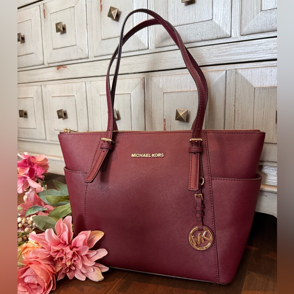 Michael Kors Charlotte Saffiano Top Zip Tote Bag